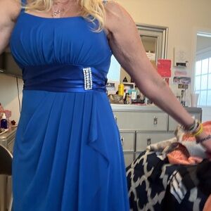 Elegant Strapless Blue Dress with Beaded Accent